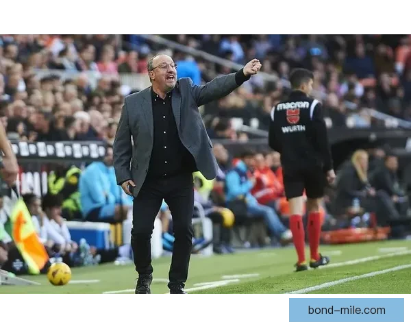 塞尔塔果断解雇名帅贝尼特斯引发球队管理震动